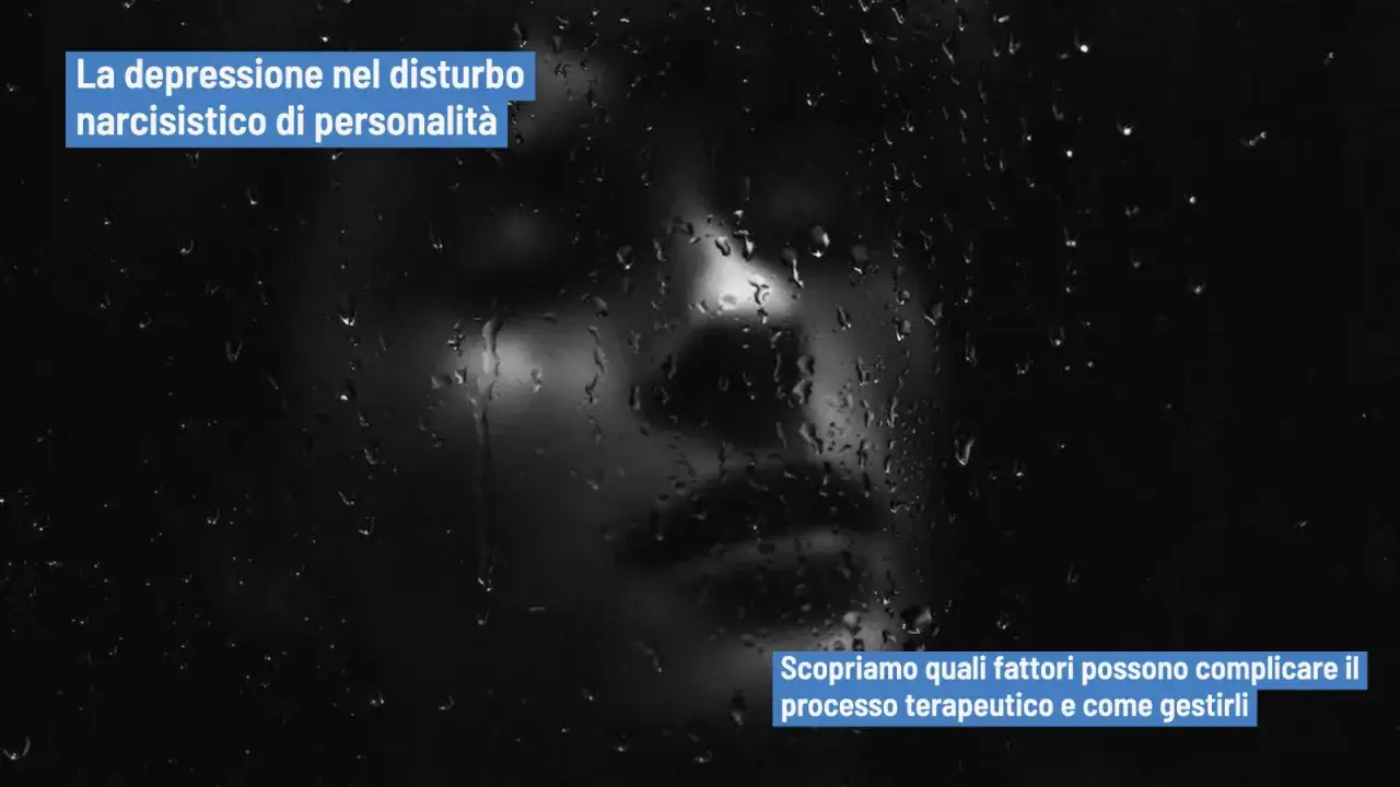 Volto sfocato dietro gocce di pioggia, simbolo delle crisi depressive del narcisista. Scopri come affrontarle.